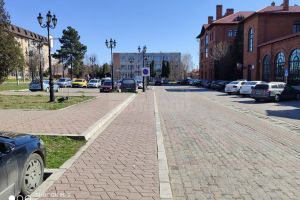 Poliţiştii le-au interzis taximetriştilor să mai stea în zona din care preluau călători ...