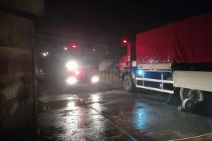 Incendiu provocat intenţionat la o hală din incinta fostei Fabrici de Mobilă Rădăuţi