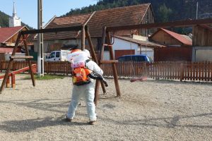 Dezinfecţie în toate spaţiile publice din Râşnov