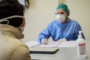 Peste 800 de mureşeni, autoizolaţi la domiciliu!