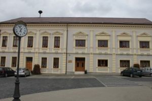 Noi măsuri anti COVID-19, la Blaj: Dezinfecţia străzilor şi patru aparate de ventilare artificială la Spitalul Municipal