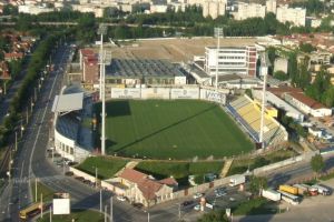 Stadionul Tineretului a intrat în reparaţii FOTO