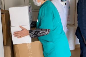 FOTO & VIDEO Un om de afaceri din Botoşani a făcut o donaţie impresionantă pentru secţia de Boli Infecţioase. „Fac apel la toţi oamenii de afaceri să ajute cu cât de puţin pot ei acum cand este nevoie”