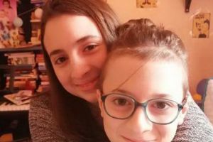 Mureş: Copiii, despre coronavirus: ”Adulţii ştiu ce înseamnă să vină cineva puternic, iar ei se tem şi nu se pot apăra cu bani”