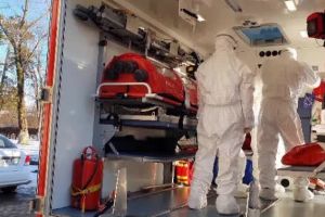 Pedepse de până la 15 ani de închisoare pentru românii care nu respectă carantina şi îmbolnăvesc oameni