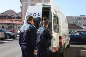 Arestat pentru pornografie infantilă şi şantaj – Victima o minoră din Sibiu