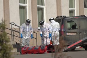 Estimări sumbre. Un medic de la Spitalul Judeţean ”Mavromati” estimează durata crizei provocate de coronavirus