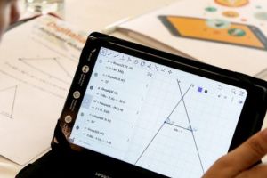 Digitaliada vine în sprijinul profesorilor şi elevilor care stau acasă