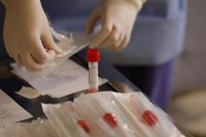 Antibiotice Iaşi ajută Institutul Naţional de Boli Infecţioase “Matei Balş”