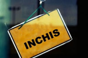 Politistii din Prahova au inceput sa verifice daca barurile si restaurantele sunt inchise, asa cum cere Legea