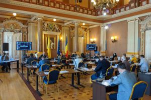 Vot prin TELEFON la şedinţele Consiliului Local Municipal de astăzi. Ce au DECIS aleşii locali