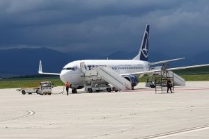 Cursa aeriană Sibiu – Bucureşti – Sibiu operată de Tarom, suspendată
