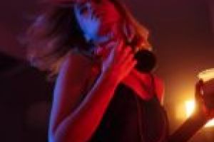 Cum să fii sufletul petrecerii de la tine de acasă? Quarantine Party te aşteaptă la cea mai mare petrecere din online