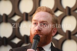 Regizorul Erwin Simsensohn, fata in fata cu comisia de evaluare a managementului Teatrului de Stat Constanta (document)