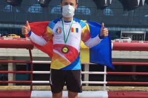 Pompierul Iulian Rotariu, în autoizolare după ce a câştigat ultramaratonul din Vietnam