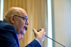 Avertismentul lui Raed Arafat despre coronavirus: ″Vă rog mult, evitaţi la maxim″