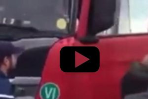 VIDEO – INCREDIBIL! ŞOFER PITEŞTEAN AGRESAT LA VAMA NĂDLAC
