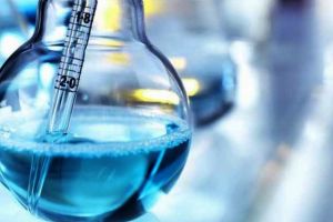 Donaţii de alcool sanitar către spitale. Prefectul Dolha: Numai împreună putem depăşi această cumpănă teribilă
