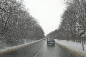 Strat de zăpadă consistent în judeţul Botoşani. Pe drumuri s-a intervenit toată noaptea