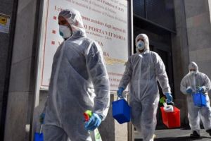 PROIECT: Personalul medical implicat în combaterea COVID-19 va primi un spor salarial de până la 85%