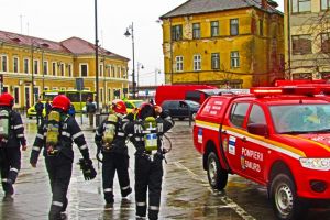 FOTO: Weekend de foc pentru pompierii sibieni – Au stins opt incendii