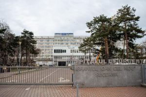 27 de cadre medicale infectate cu COVID-19, izolate în Spitalul Judeţean