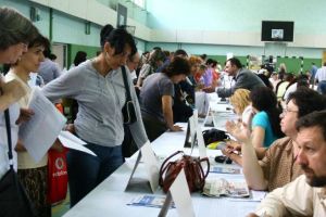 În plină epidemie de coronavirus, proaspeţii şomeri trebuie să facă drumuri la AJOFM