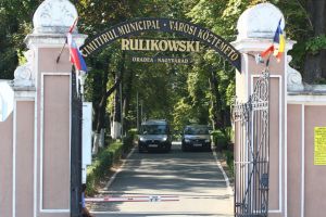 ADP Oradea anunţă noile reglementări: Doar opt persoane la slujbele de înmormântare