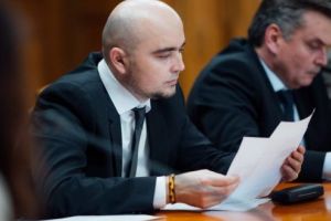 Senatorul Novák cere soluţionarea liniştitoare a situaţiei şcolii catolice