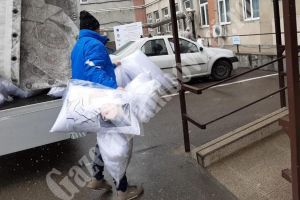 DÂMBOVIŢA Covid-19: Un producător local donează perne pentru toate spitalele