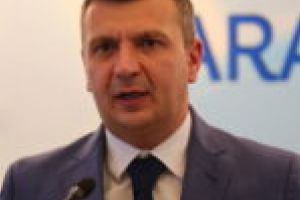 Hurduzeu a recalculat economiile Consiliului Judeţean! 1,75 milioane lei, de urgenţă, pentru spitalele din Reşiţa şi Caransebeş!