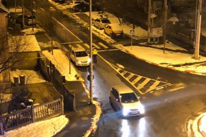 VIDEO – FOTO Filtre de poliţie în tot Sibiul. Se difuzează în difuzoare mesajul: ”Staţi în casă!”