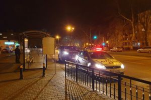 Poliţia şi Jandarmeria au verificat actele celor care au ieşit din casă după ora 22.00