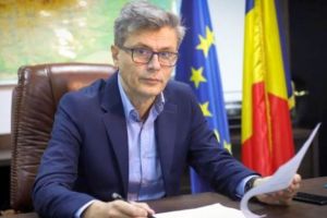 Romarm va produce echipamente sanitare, măşti şi combinezoane. Virgil Popescu – Ministrul Economiei, Energiei şi Mediului de Afaceri: ”I-am dat undă verde”