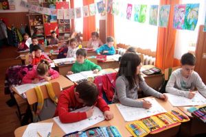 Consiliere psihologică gratuită pentru cadre didactice, părinţi şi elevi, în timpul pandemiei
