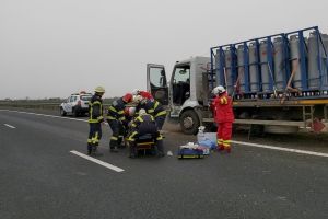 Șoferului MORT în camionul plin cu PROPAN de pe A1 i s-ar fi FĂCUT RĂU la volan