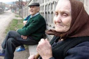COVID-19 in randul generatiei fara internet sau cablu TV: Plan pentru informarea persoanelor in varsta