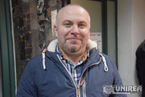 Mihai Coşer: „Văd politicieni ce rag ca leii, bătându-se cu pumnul în piept, deşi în jur nu mai există nicio pradă electorală… Dumnezeu nu şi-a stins lampa!”