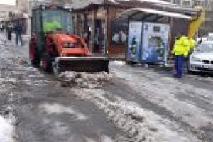 Pieţele din Craiova au fost deszăpezite