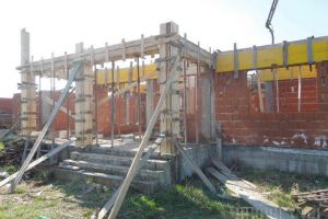 Fiţi cu băgare de seamă! 12 case în construcţie, sparte în Sântandrei într-o singură noapte