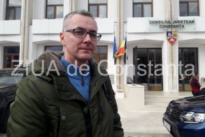 Deputatul USR Stelian Ion solicita autoritatilor centrale si locale blocarea totala a activitatilor neesentiale pentru un interval de 14 zile 