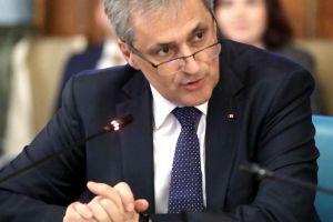 Persoanele cu vârsta de peste 65 de ani vor putea ieşi din casă doar între orele 11:00 şi ...