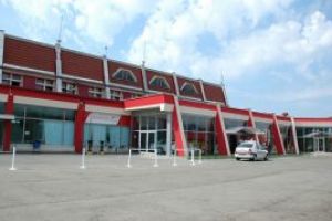 Unde verde pentru realizarea unei analize economice privind rentabilitatea si beneficiile aduse de o companie aeriana care ar opera pe aeroport