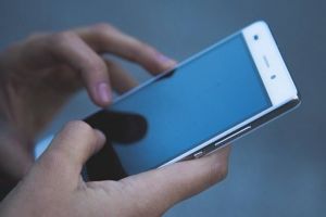 Completează online declaraţia de care ai nevoie să ieşi din casă pe vremea stării de urgenţă din România