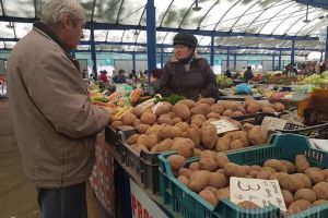 Loviţi de criză: Coronavirusul provoacă o criză economică fără precedent. Vezi ce ne aşteaptă!