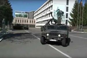 VIDEO| Măsură de URGENȚĂ anti COVID-19: Armata din Republica Moldova scoate în stradă blindate şi mitraliere grele