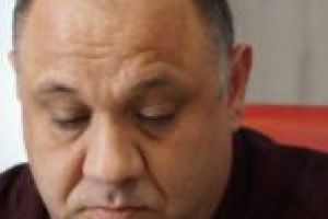 Prefectul Gâfu are nevoie de tărie (de caracter)! Altfel nu îndrăzneşte să-l „deranjeze” pe ministrul Vela!