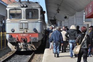 Circulaţia multor trenuri, suspendată pentru limitarea răspândirii COVID-19