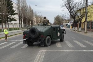 Pe străzile din Teleorman vor patrula militari din Olt