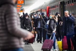 Revenit în ţară şi trimis în izolare, un sătmărean s-a intersectat cu sute de persoane